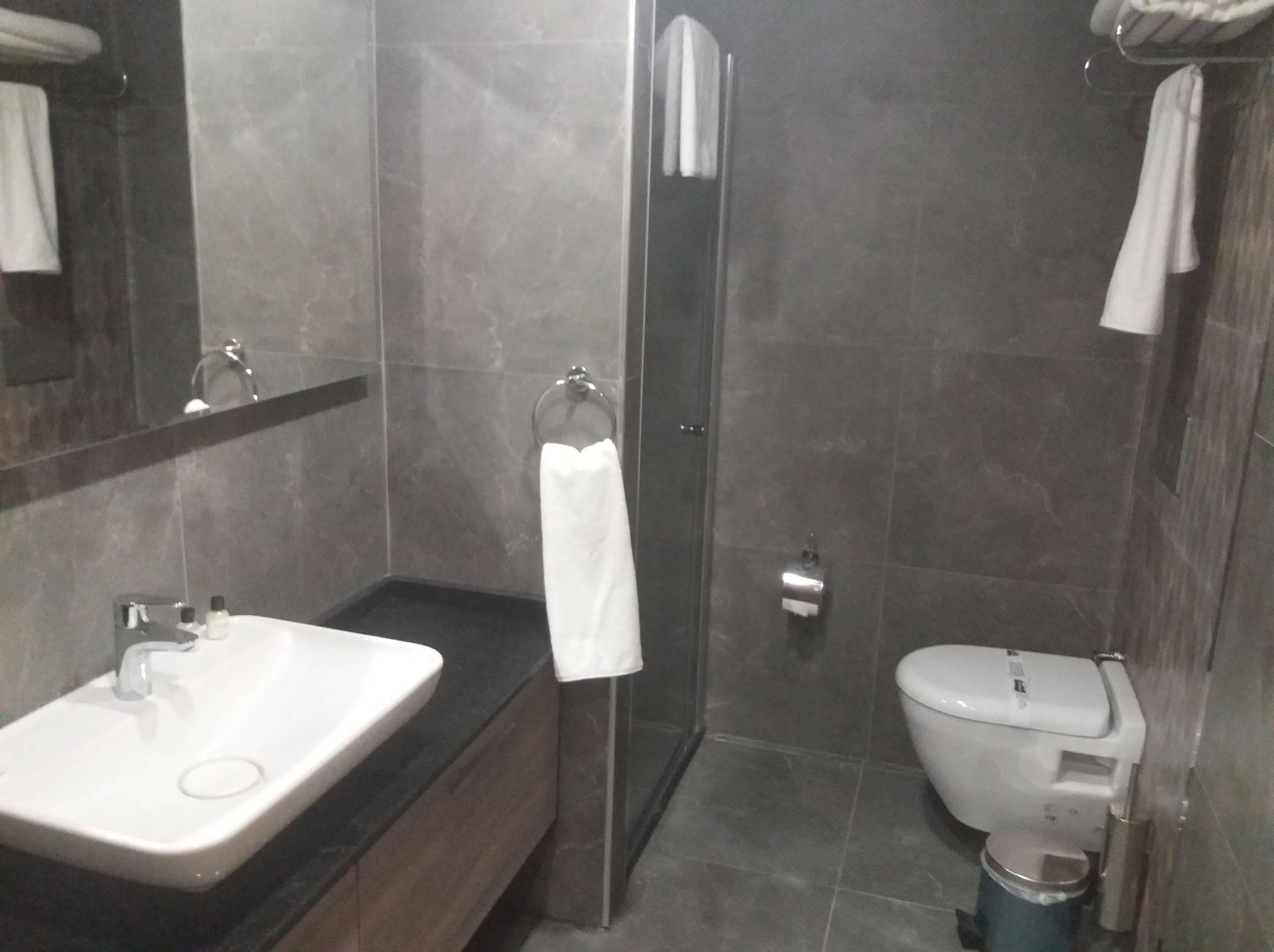 Rodinn Park Hotel Анталия Екстериор снимка