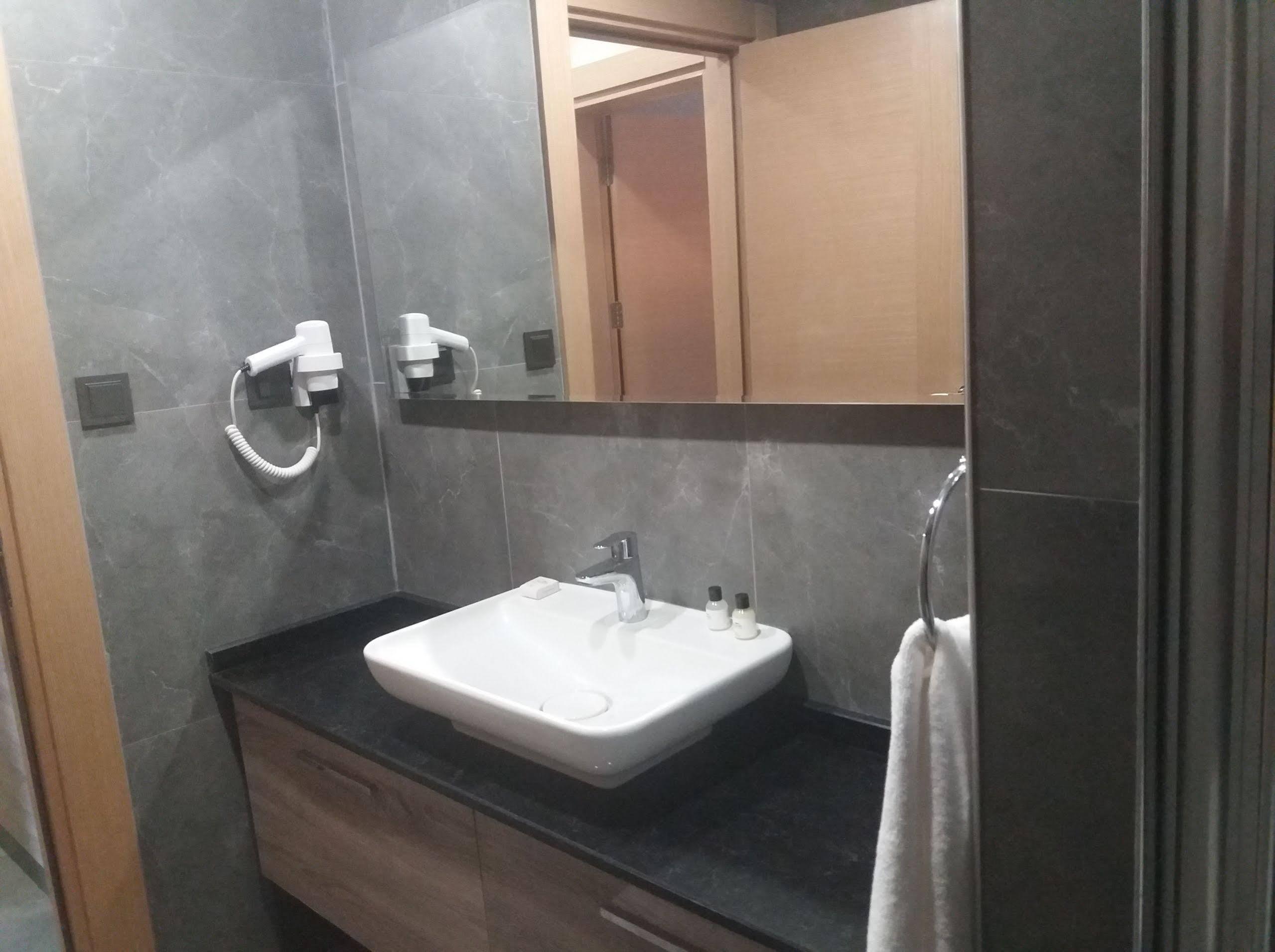 Rodinn Park Hotel Анталия Екстериор снимка