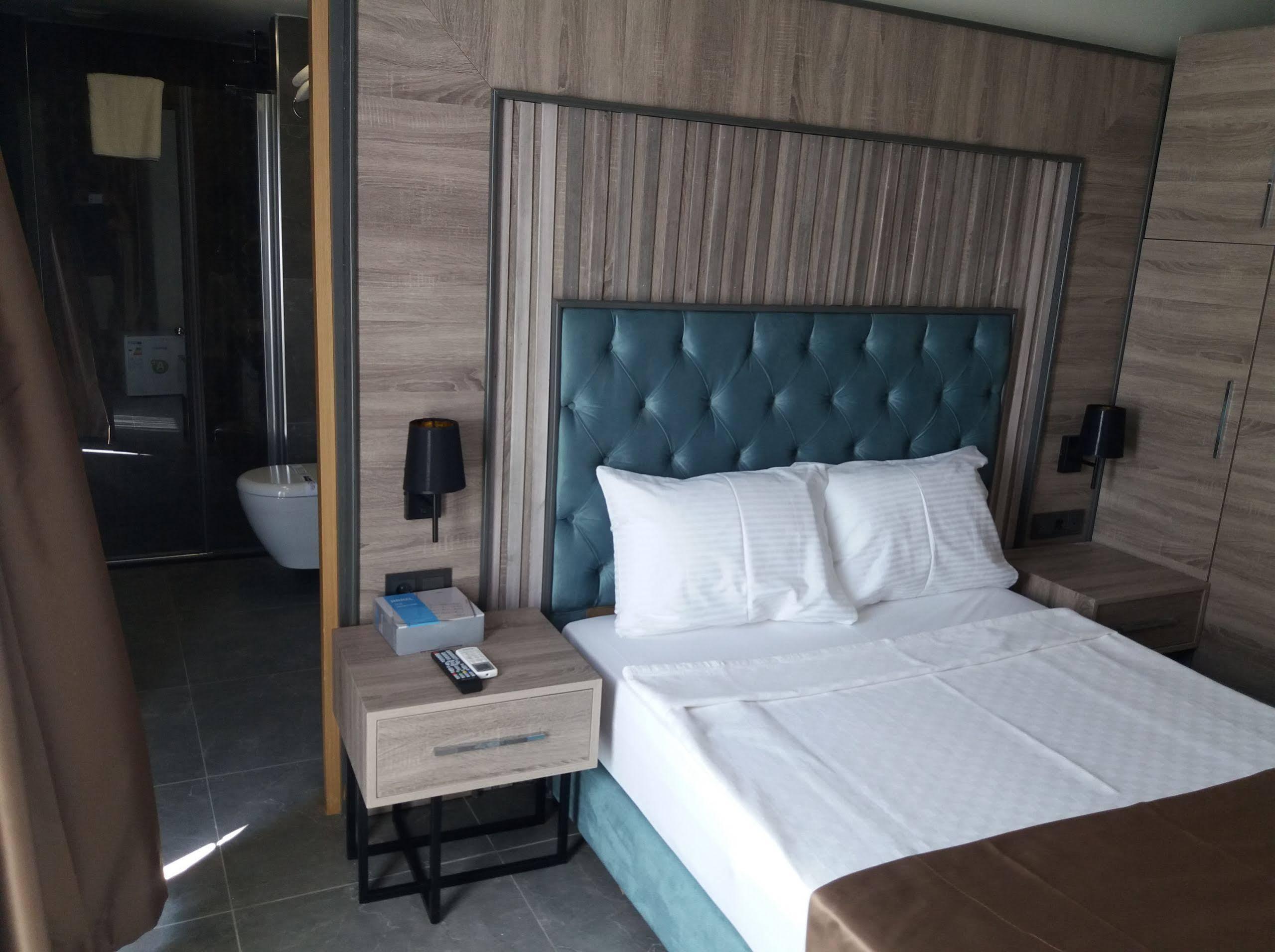Rodinn Park Hotel Анталия Екстериор снимка